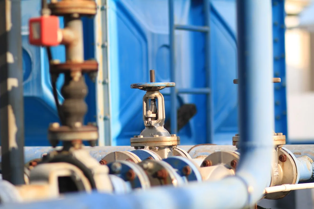 Válvulas e conexões industriais inspecionadas