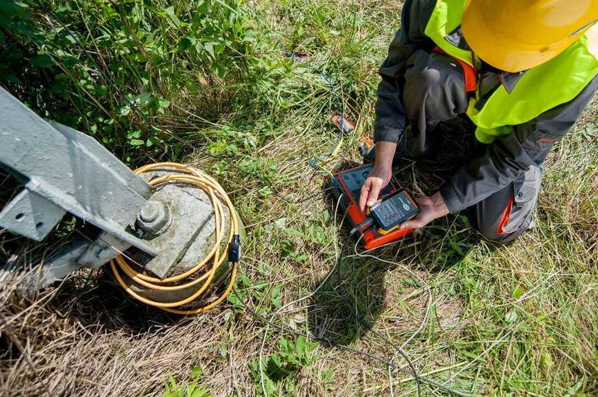 Teste de aterramento em campo